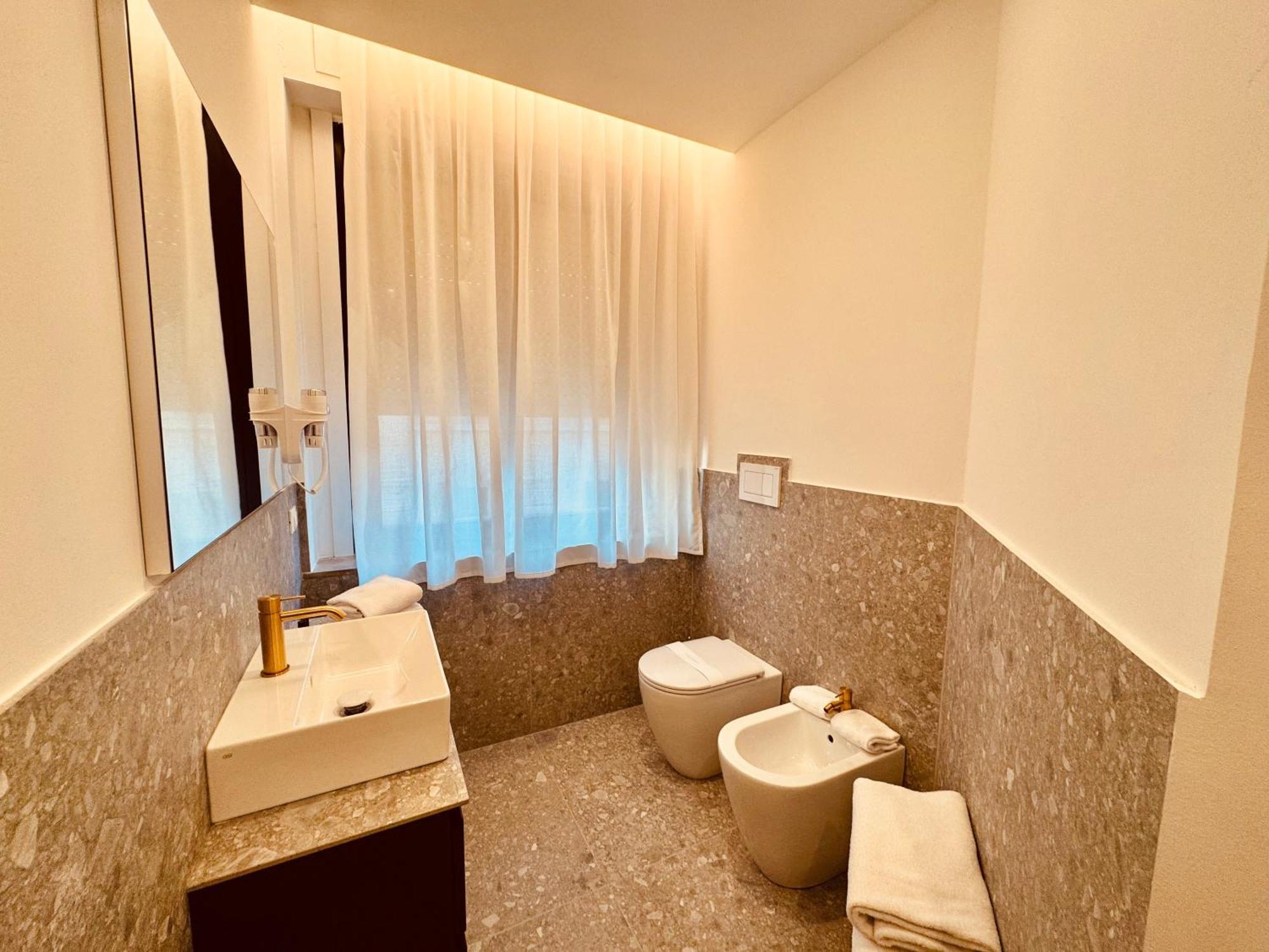 Hotel Pex Mantova Exteriör bild